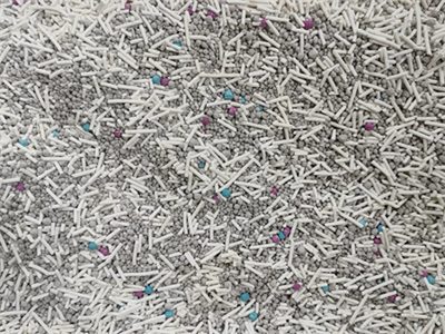 混合猫砂全面测评:粉尘、除臭与结团效果深度对比分析 混合猫砂全面测评:粉尘、除臭与结团效果深度对比分析