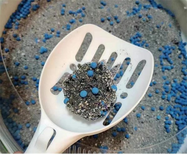 猫砂测评:无尘除臭矿砂真的能让铲屎更轻松吗? 猫砂测评:无尘除臭矿砂真的能让铲屎更轻松吗?