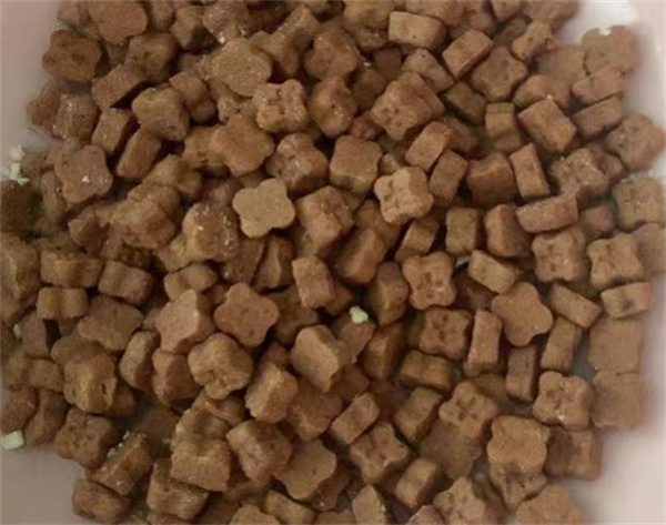 高蛋白无谷物烘焙猫粮深度测评：肠道健康与配方分析