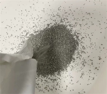 钠基矿砂深度测评：低粉尘高结团，除臭效果实测