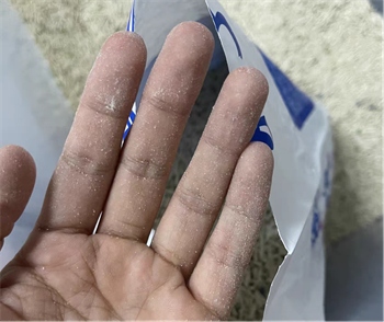 混合猫砂真实测评:除臭结团表现如何?优缺点全解析 混合猫砂真实测评:除臭结团表现如何?优缺点全解析