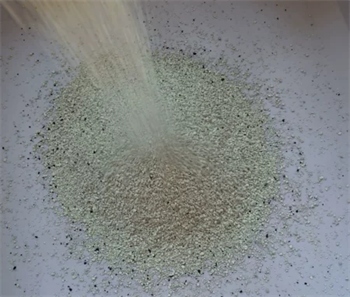 钠基矿砂深度测评:脚感优秀却难逃粘底粘铲困扰 钠基矿砂深度测评:脚感优秀却难逃粘底粘铲困扰