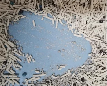 混合猫砂好用吗?实测告诉你结团、除臭与性价比表现 混合猫砂好用吗?实测告诉你结团、除臭与性价比表现