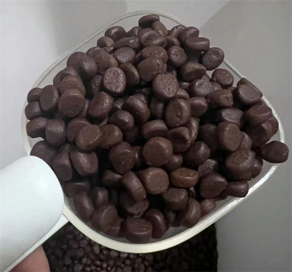 德国进口鸡肉猫粮全面评测：低敏高蛋白配方，优缺点分析