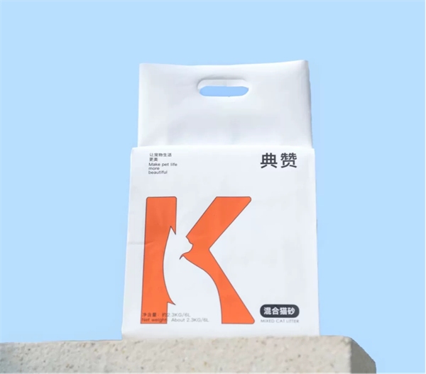 混合猫砂测评：结团除臭表现优异，但包裹性一般且价格偏高