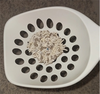 混合猫砂测评:结团除臭表现如何?高性价比选购指南 混合猫砂测评:结团除臭表现如何?高性价比选购指南