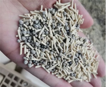 高销量混合猫砂真实测评：结团遮臭效果与粉尘问题全解析