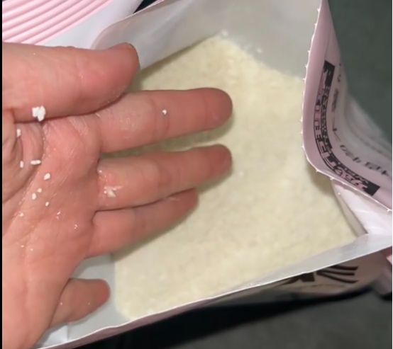 木薯猫砂测评：无香防尘结团快，云朵系列使用体验