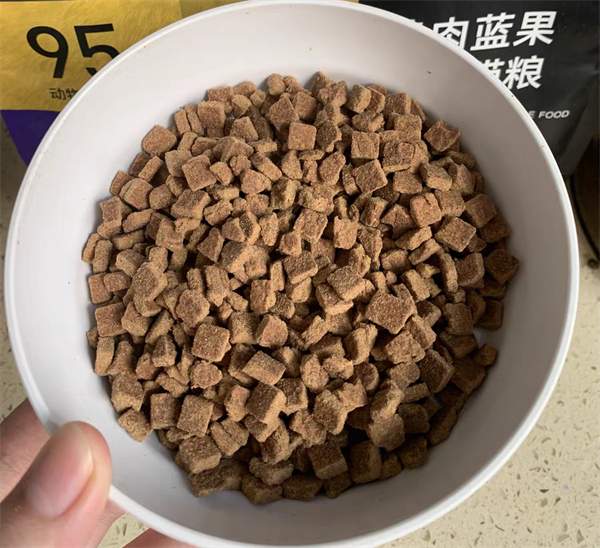 深扒星宴鸡肉蓝果烘焙猫粮优缺点及适口性测评