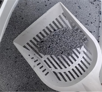 高性价比矿砂测评:香味好闻结团强,除臭效果显著 高性价比矿砂测评:香味好闻结团强,除臭效果显著