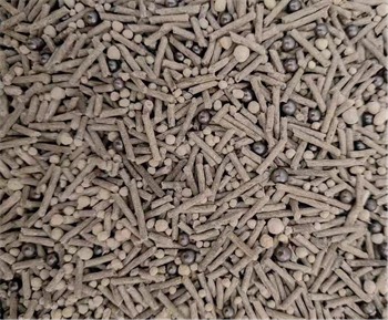 宠呦呦猫砂测评：除臭强但易掉色，白猫慎用