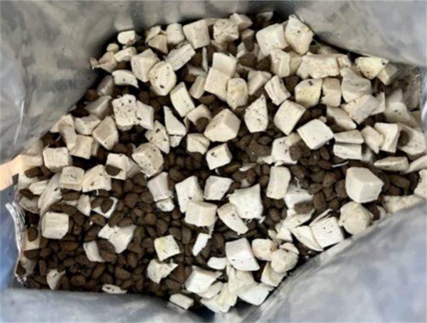 比瑞吉元气乌鸡猫粮真实测评，低敏营养配方值得信赖