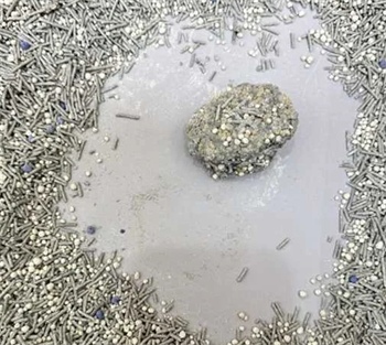 跟风买的猫砂真的好用吗?活性炭混合猫砂使用测评 跟风买的猫砂真的好用吗?活性炭混合猫砂使用测评