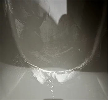 钠基混合猫砂优缺点分析,结团好但带出严重 钠基混合猫砂优缺点分析,结团好但带出严重