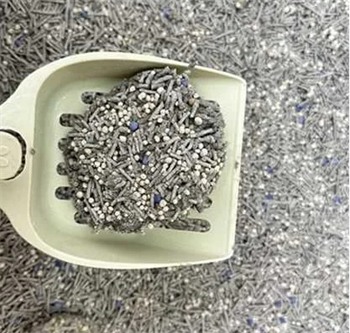 跟风买的猫砂真的好用吗?活性炭混合猫砂使用测评 跟风买的猫砂真的好用吗?活性炭混合猫砂使用测评