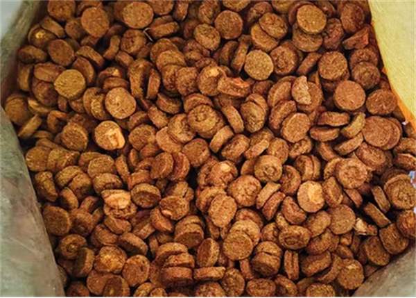 鸭肉梨烘焙犬粮测评:营养高且适合缓解泪痕问题 鸭肉梨烘焙犬粮测评:营养高且适合缓解泪痕问题