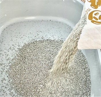 平价猫砂测评：囧宝矿物活性炭性价比高