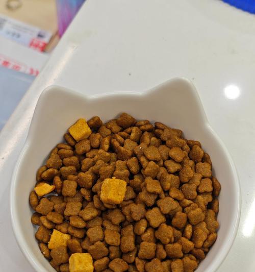 幼犬能否吃成年狗粮?营养与口感的差异解析 幼犬能否吃成年狗粮?营养与口感的差异解析