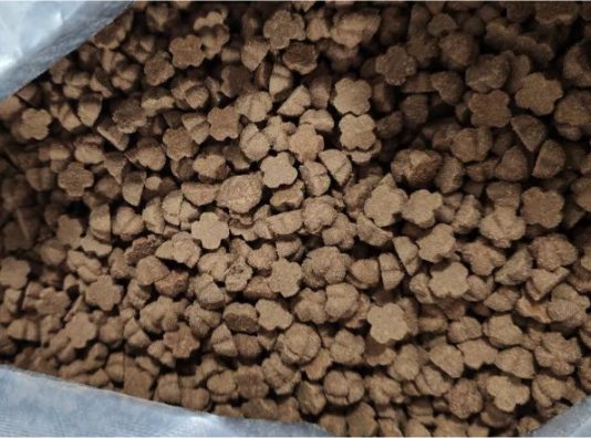 帕特鲜鸡乳鸽烘焙猫粮配方解析 帕特鲜鸡乳鸽烘焙猫粮配方解析