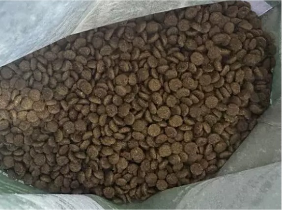 乖巧新疆猫粮评测:高鲜肉低敏配方值得信赖 乖巧新疆猫粮评测:高鲜肉低敏配方值得信赖