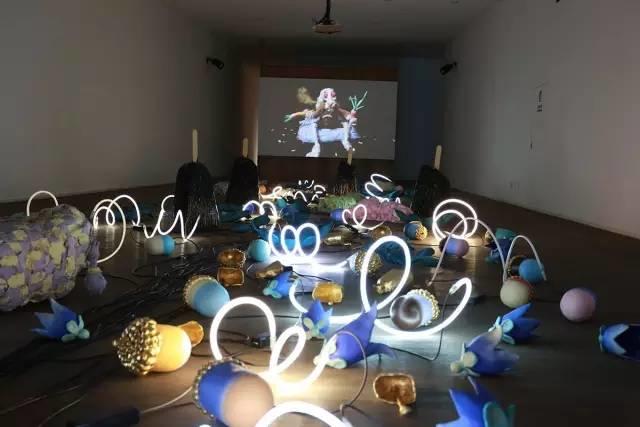 小猫斜视正常吗?原因、治疗与护理全解析 小猫斜视正常吗?原因、治疗与护理全解析