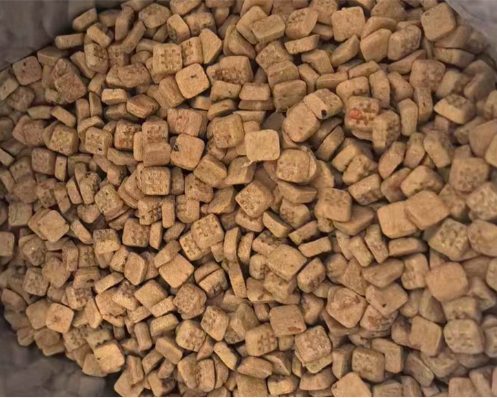 领先鸭肉梨狗粮测评 清热降火优缺点分析