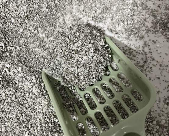 星宴荷鲁斯木薯矿砂混合猫砂测评：除臭结团表现出色的高性价比选择