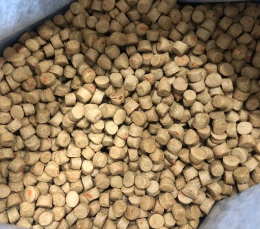 豆柴鸭肉蓝莓烘焙犬粮风很大，到底值不值得买？实测告诉你答案