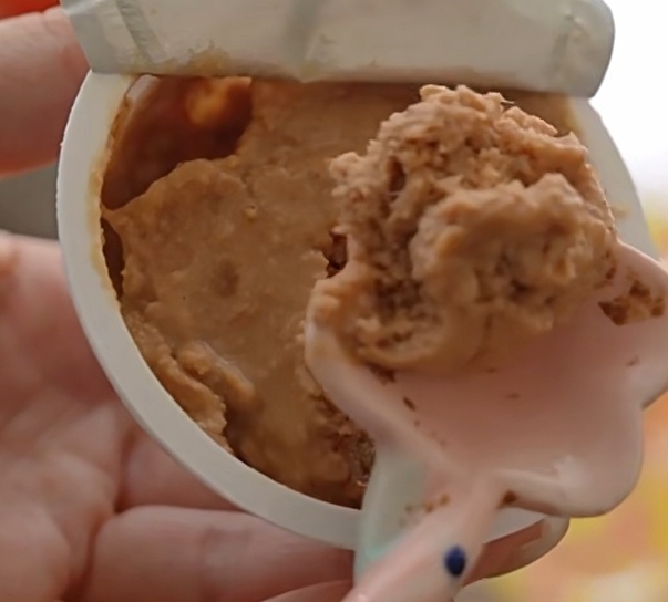 阿飞和巴弟小飞盒猫罐头测评：50g餐盒装营养配方分析