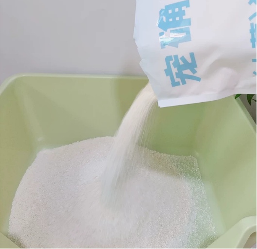 宠确幸木薯猫砂测评：结团效果好但除臭欠佳