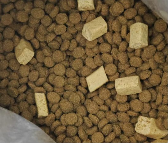 喵梵思酥心粮测评:高蛋白低脂猫粮营养分析与选购指南 喵梵思酥心粮测评:高蛋白低脂猫粮营养分析与选购指南