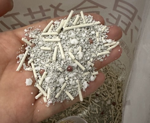 木薯混合猫砂测评:豆腐矿砂配比解决粘底粉尘问题 木薯混合猫砂测评:豆腐矿砂配比解决粘底粉尘问题