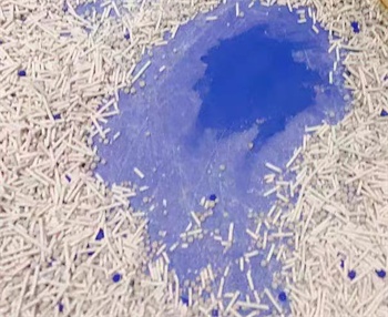 墨墨班长高粱混合猫砂测评:除臭效果出色但价格偏高 墨墨班长高粱混合猫砂测评:除臭效果出色但价格偏高