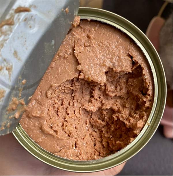 喵彩mini主食罐走地鸡三文鱼配方测评：纯肉无胶性价比高