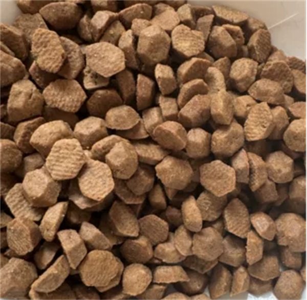 汪爸爸低温烘焙狗粮测评：鸭肉雪梨配方缓解泪痕