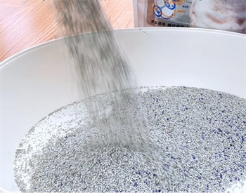 里兜小银钻猫砂测评|除臭结团实力强 里兜小银钻猫砂测评|除臭结团实力强