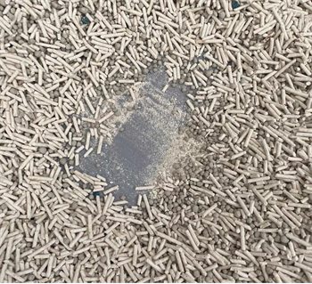 蓝氏猫砂测评:结团快除臭可但粉尘多后期易碎 蓝氏猫砂测评:结团快除臭可但粉尘多后期易碎