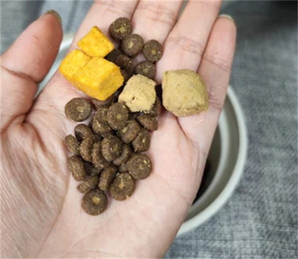 耐吉斯鸭肉梨夹心狗粮评测：无谷配方营养丰富适口性佳