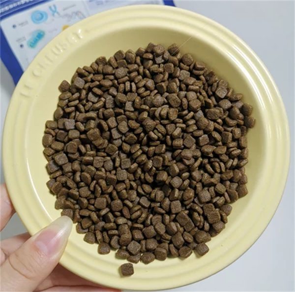 毛球殿下免疫力鸡肉猫粮测评 动物性原料84%呵护肠道健康