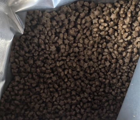 皮蛋幼猫粮测评:75.7%动物性原料配比分析 皮蛋幼猫粮测评:75.7%动物性原料配比分析