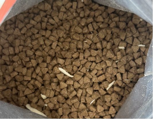 纯刻P42五种肉烘焙猫粮测评：中高端配方营养分析