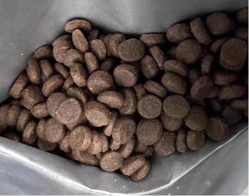 帕特鹌鹑鸡肉猫粮评测｜中端品质营养达标但需完善溯源