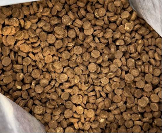  tails生活闪靓鲜焙鱼油猫粮全攻略｜美毛增重优选