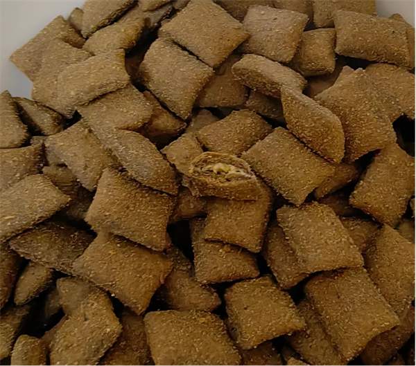 泡芙夹心猫粮深度测评:高肉含量与独特工艺对猫咪健康的影响 泡芙夹心猫粮深度测评:高肉含量与独特工艺对猫咪健康的影响