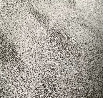 膨润土猫砂选购指南:脚感与除臭效果深度解析 膨润土猫砂选购指南:脚感与除臭效果深度解析