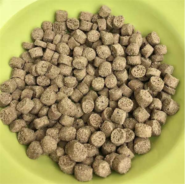 鸭肉梨配方烘焙犬粮深度测评:对泪痕与肠胃的实际效果分析 鸭肉梨配方烘焙犬粮深度测评:对泪痕与肠胃的实际效果分析