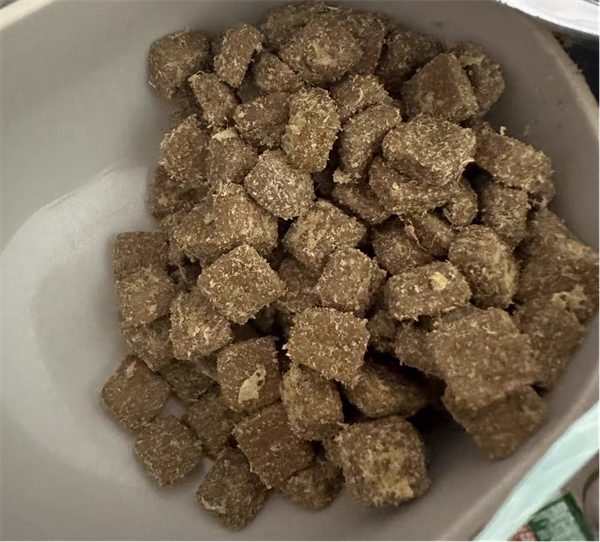 鸭肉梨烘焙犬粮全面测评:营养均衡但需注意换粮适应 鸭肉梨烘焙犬粮全面测评:营养均衡但需注意换粮适应