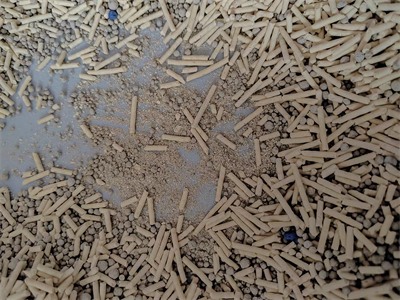 混合猫砂深度评测：除臭结团表现与品控性价比分析